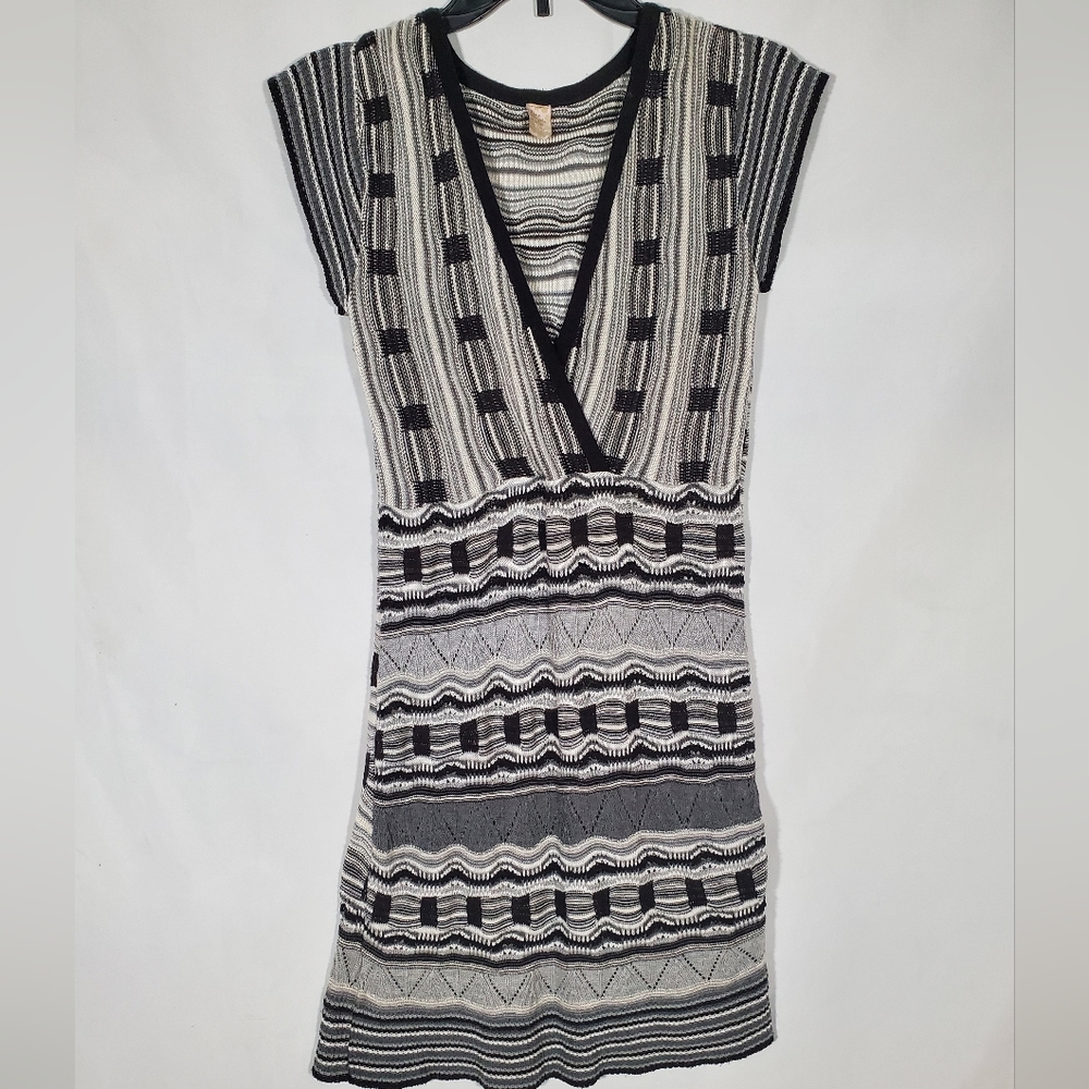 FREE PEOPLE BLACK WHITE BOHO V NECK SHORT SLEEVE MINI DRESS TUNIC